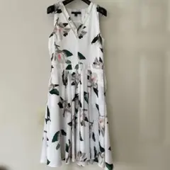BANANA REPUBLIC フラワープリント　ノースリーブワンピース