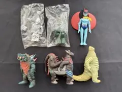 キューブリックウルトラマン　ダダ　ラゴン　レッドキング　ジャンボキング　ビーコン