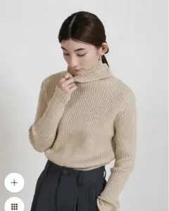 selectmoca タートルネックリブニット ベージュ　未使用