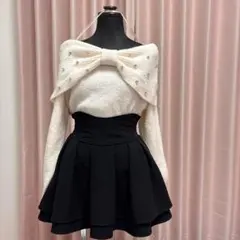 リボン付きオフショルダーニット