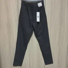 UNIQLO +J ウールブレンドタックテーパードパンツ