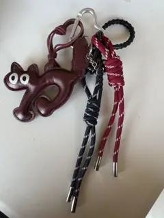 猫型レザーキーホルダー バーガンディ バックホルダー