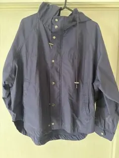 ダークパープル マウンテンパーカー フード付き