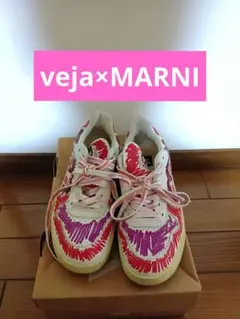 セール！veja×MARNI スニーカーのサムネイル