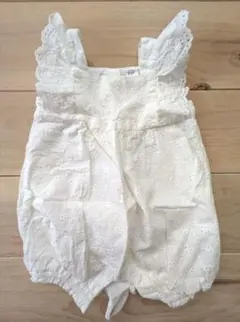 Baby Gap ホワイトフリルロンパース