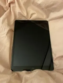 Apple iPad9世代　シルバー 本体