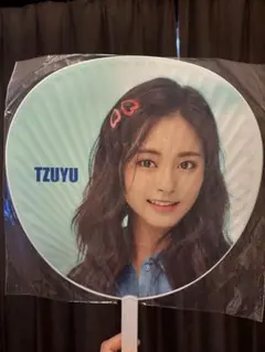 2026年最新】twice ジヒョ うちわの人気アイテム - メルカリ