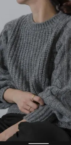 ケーブルニット