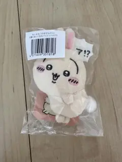 ちいかわ　うさぎだらけくじ　E賞　ぬいぐるみバッジ（ハァ！？）