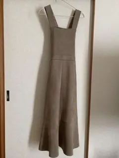 サロペットワンピース