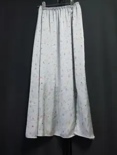 Mサイズ ナチュラルビューティーベーシックマキシ丈ロングスカート 光沢サテン生地