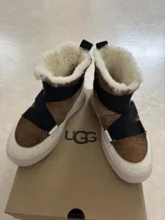 UGG ムートンブーツ ブラウン ホワイトのサムネイル