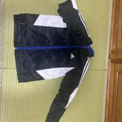 adidas ウィンドブレーカー 黒/白　140