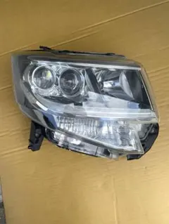 ダイハツ　タントカスタム　la600s ヘッドライト右