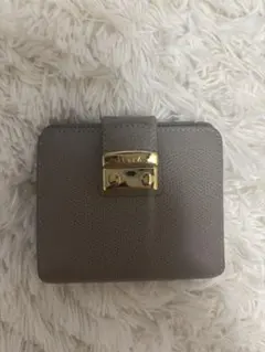 二つ折り財布　フルラのサムネイル