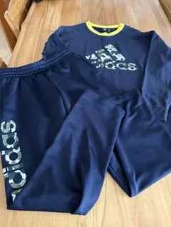 adidas カモフラージュロゴ 上下セット