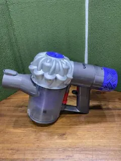 Dyson スティッククリーナーV6　sv07　本体のみバッテリーなし2️⃣のサムネイル