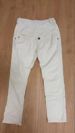 ホワイト マタニティパンツ ゴム調節付き