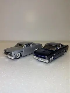 MAISTO MALIBU PONTIAC 2台セットのサムネイル