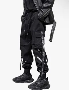 ブラックカーゴパンツ テープ装飾付き