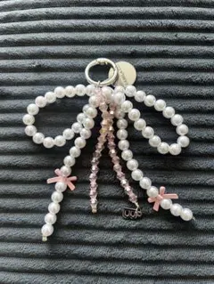 リボンパールホワイトキーホルダー