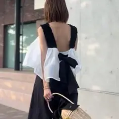 ✨即購入OK✨【美品】AMELY シャイニーシアー素材 キャミソール ブラック