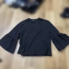 Bershka フレア袖 カットソー ブラック Mサイズ