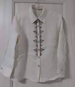 美品STYLEMEリネンシャツ ビーズデザインのサムネイル