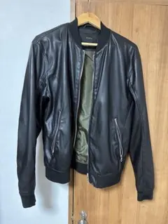 【美品】ZARAザラ　ブラックレザージャケット　メンズ　サイズM〜L相当