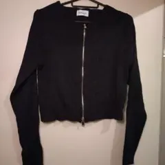 黒 ジッパー付き クロップドニットセーター