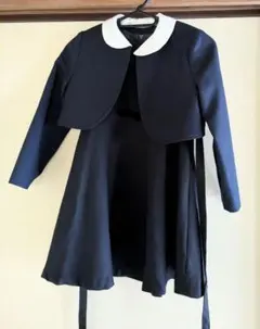 袖なしワンピース ジャケット付き　白い襟は取り外し可能