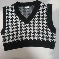 INGNI イング ベスト ニット ショート丈 ブラック&ホワイト