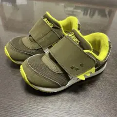asicsスニーカー