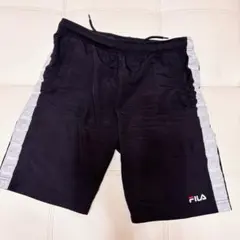 FILA ブラックショートパンツ Mサイズ