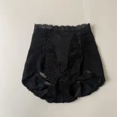ブラックレース骨盤ガードル　ワコール　64