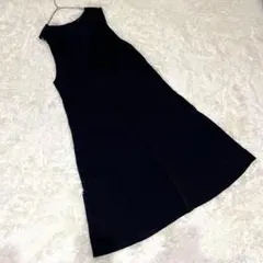 M347【ユニクロ】ノースリーブワンピース ロング丈 Vネック 体型カバー