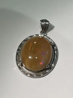 ファイアオパール　　オパール　ペンダント　宝石　ジュエリー　ネックレス　トップ