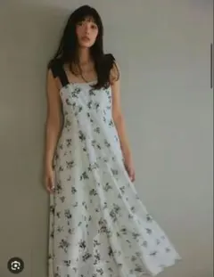 2025年最新】ワイドストラップステッチワンピースの人気アイテム