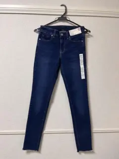UNIQLO ウルトラストレッチジーンズ 23