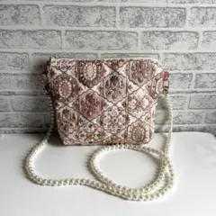 インド刺繍生地ピンク系ショルダーバッグ パール調ストラップ付き