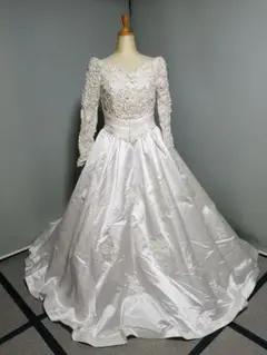 [384] ウエディングドレス ９号？サイズ 中古