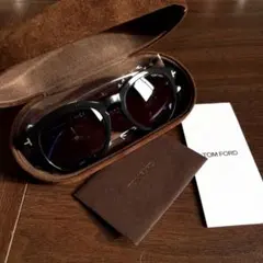 kit astuccio rigido b8 uomo - TOM FORD - メルカリ
