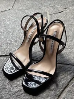 美品⭐︎ブラックサンダル⭐︎華奢サンダル　細ストラップ　23.5センチ