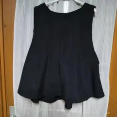 ハンドメイド黒ギャザーベスト
