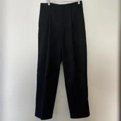 【美品】ユニクロ タックワイドテーパードパンツ（ブラック•S）【今期モデル】
