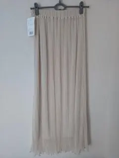 【新品タグ付き】アイボリー プリーツロングスカート