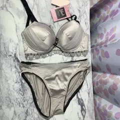 ブラジャーショーツセット