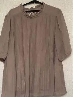 ベージュ プリーツ 半袖ブラウスLサイズ
