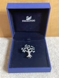 Swarovski 木の形状 ブローチ