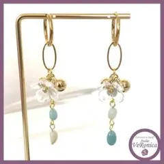 天然石アマゾナイトとお花のピアス　ハンドメイド　ブルー　フープ　ゴールド　揺れる